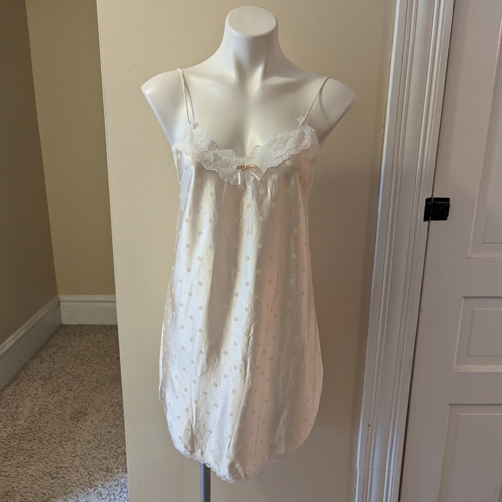 Vintage Elissia pale pink polka dot nightgown lingerie size M